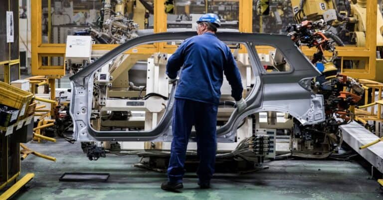 Ötéves mélypont – a Covid első hulláma óta nem termeltek olyan keveset a magyarországi gyárak, mint idén augusztusban, drámai visszaesés a járműiparban