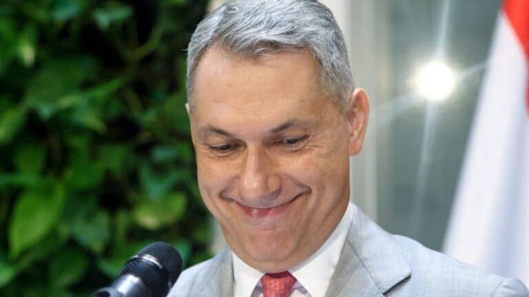 Magyar Péter: Lázár János a batidai tolvaj, a hazug és gátlástalan politikus csúcspéldánya