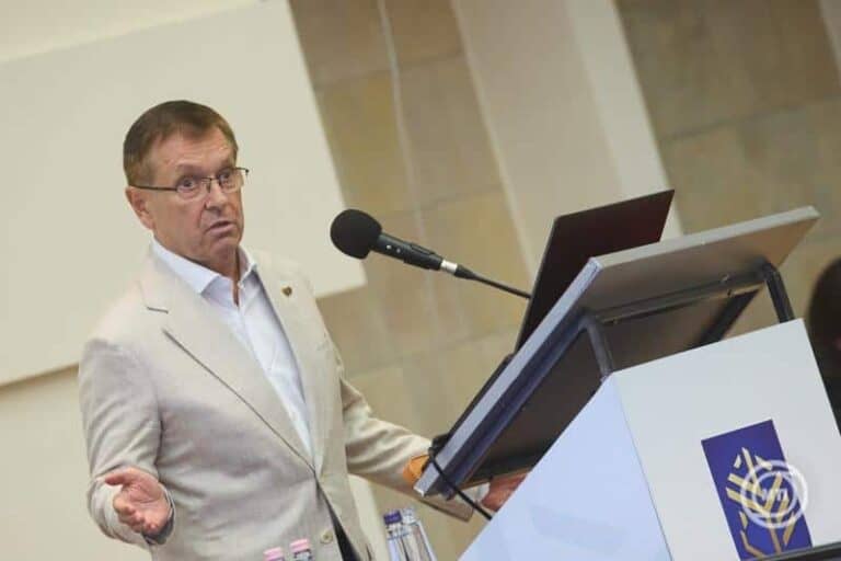 Telex: a legfényűzőbb görög szigeten vett luxusvillát egy Matolcsy Ádámhoz köthető cég – újabb botrány az MNB volt elnökének fiához kapcsolódó üzleti körben