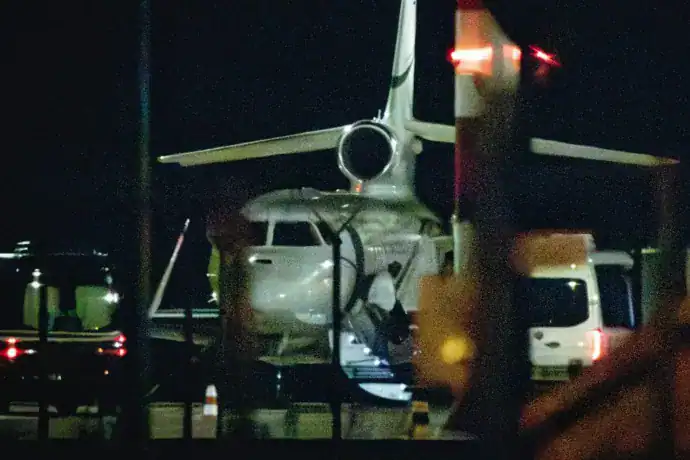 Éjfél után landolt Ferihegyen egy magángép, és kiszállt belőle Orbán Viktor