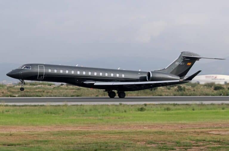 Átlátszó: Bécsben parkol a legújabb NER-es magánrepülő, ha épp nem használják