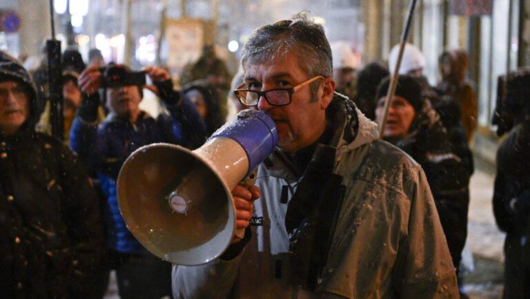 Hadházy: 16 milliárdot loptak szét, vizsgálatot indít az OLAF