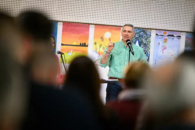 Lázár szerint Magyar Péter provokációja vezetett a gyöngyösi botrányhoz – újabb vita a cigányság kapcsán