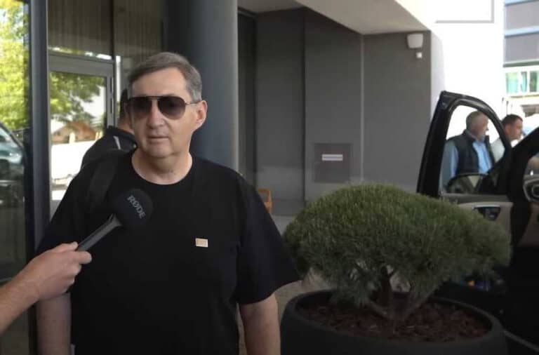 Hadházy: „Eltűnt” Mészáros Lőrinc magángépe a Csendes-óceán felett, kikapcsolhatták a jeladót