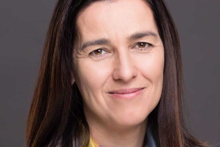 Leigazolta a második Orbán-kormány korábbi utazó nagykövetét, Orbán Anitát a Tisza Párt