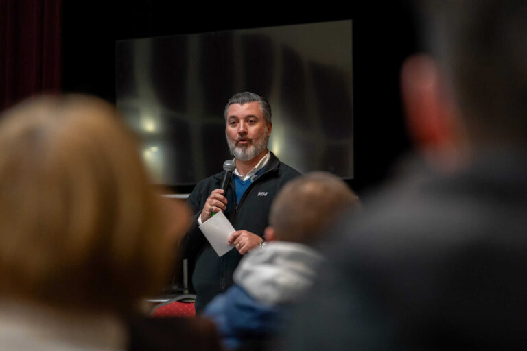 Magyar Péter Marcaliban: Bakos Csaba Attila Somogy jövőjét szakmai alapokra építené