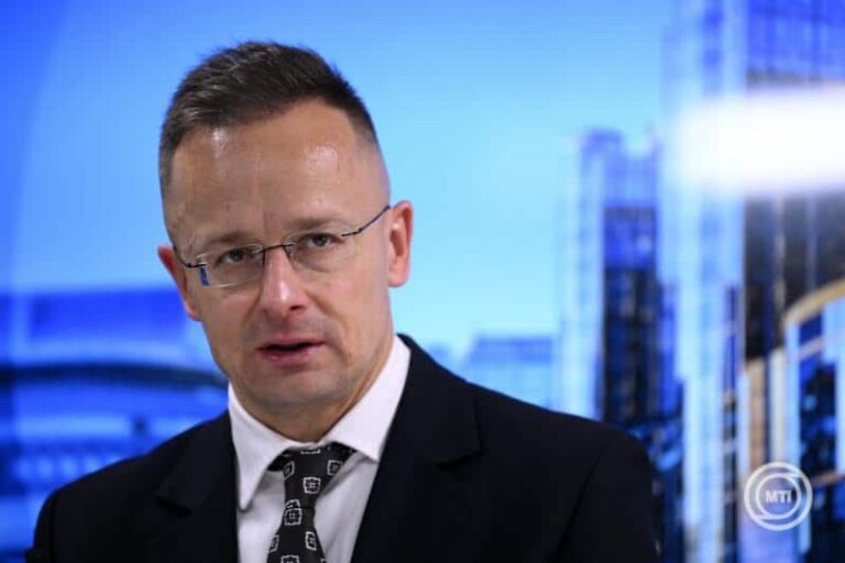 Nemzetközi botrány robbant: Szlovákia felháborodott Szijjártó titkos egyeztetése miatt