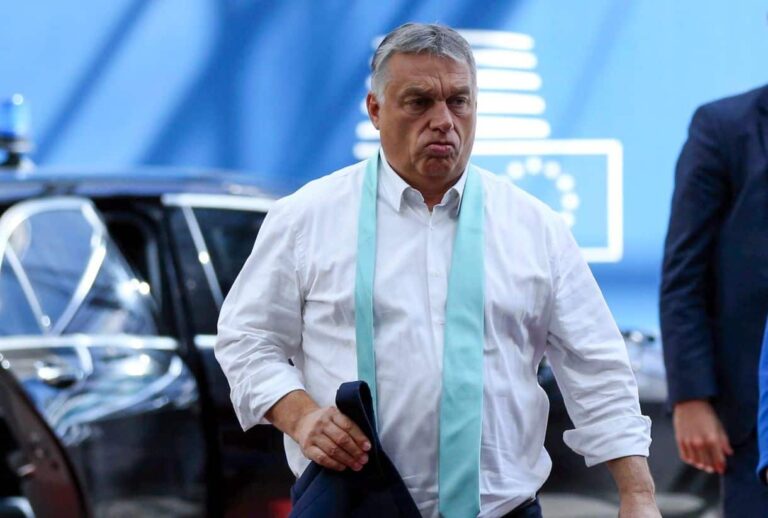 Politico: Az EU-ban radikális vészforgatókönyvvel is készülnek arra, ha Orbán győzne – példátlan lépések kerülhetnek napirendre