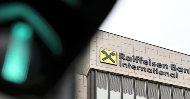 A Raiffeisen Bank szóvivője reagált az ukrán pénzszállítók ügyére