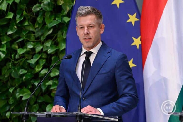 Magyar Péter az új államtitkárokról: egyharmaduk nő, és összesen 103 diplomájuk van